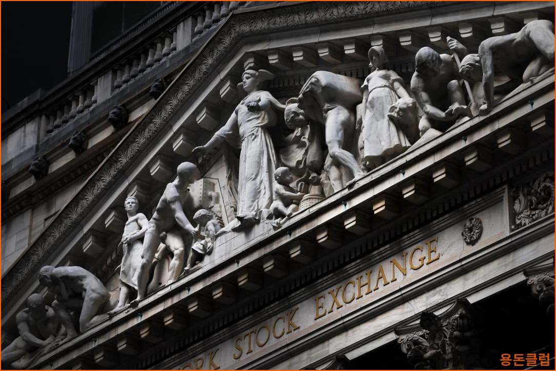 S&P500 FUTURES-SP500 뉴스 - 美 국채 금리 급락: 투자자들, 안전 | 용돈클럽